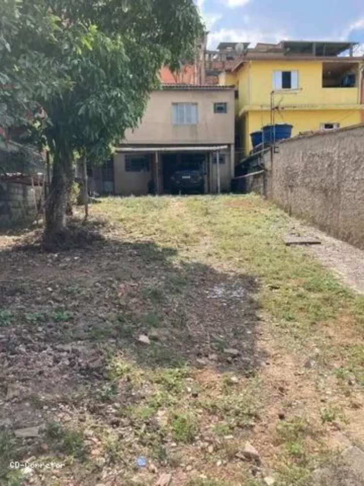 Sobrado à venda com 2 quartos, 206m² - Foto 1