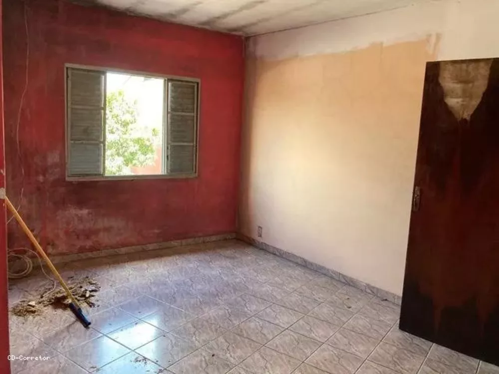 Sobrado à venda com 2 quartos, 206m² - Foto 2