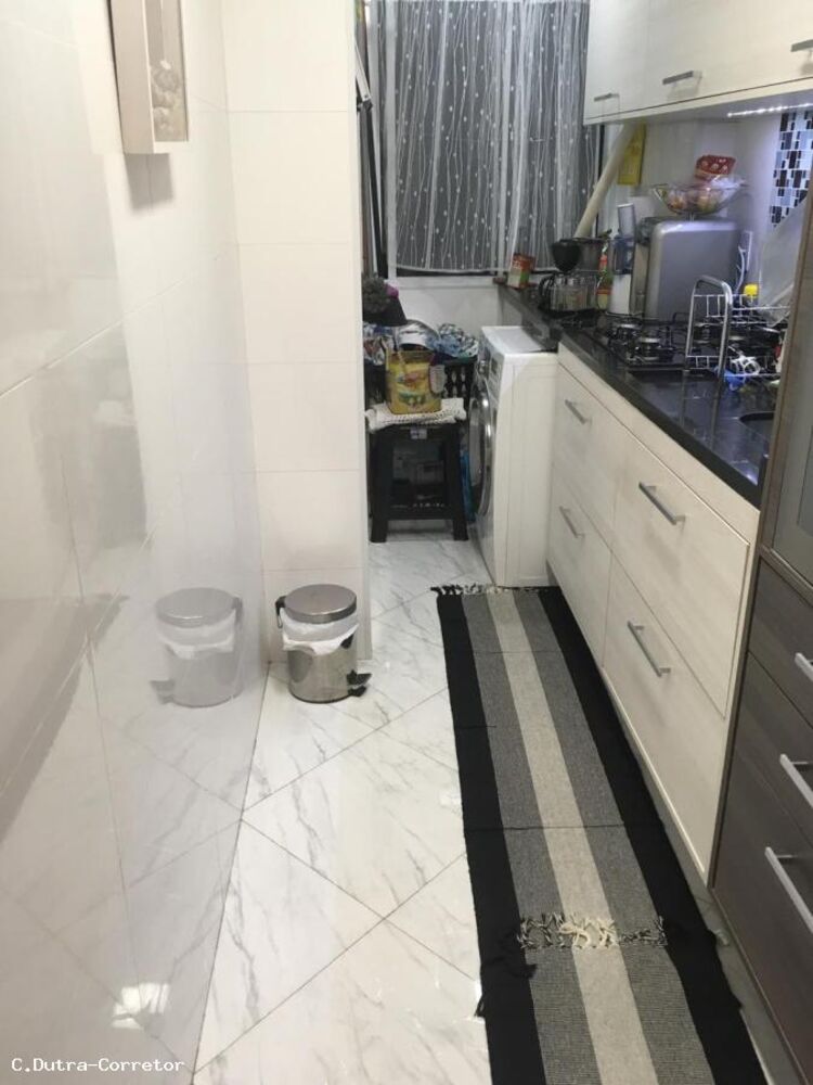 Apartamento à venda com 3 quartos, 60m² - Foto 2