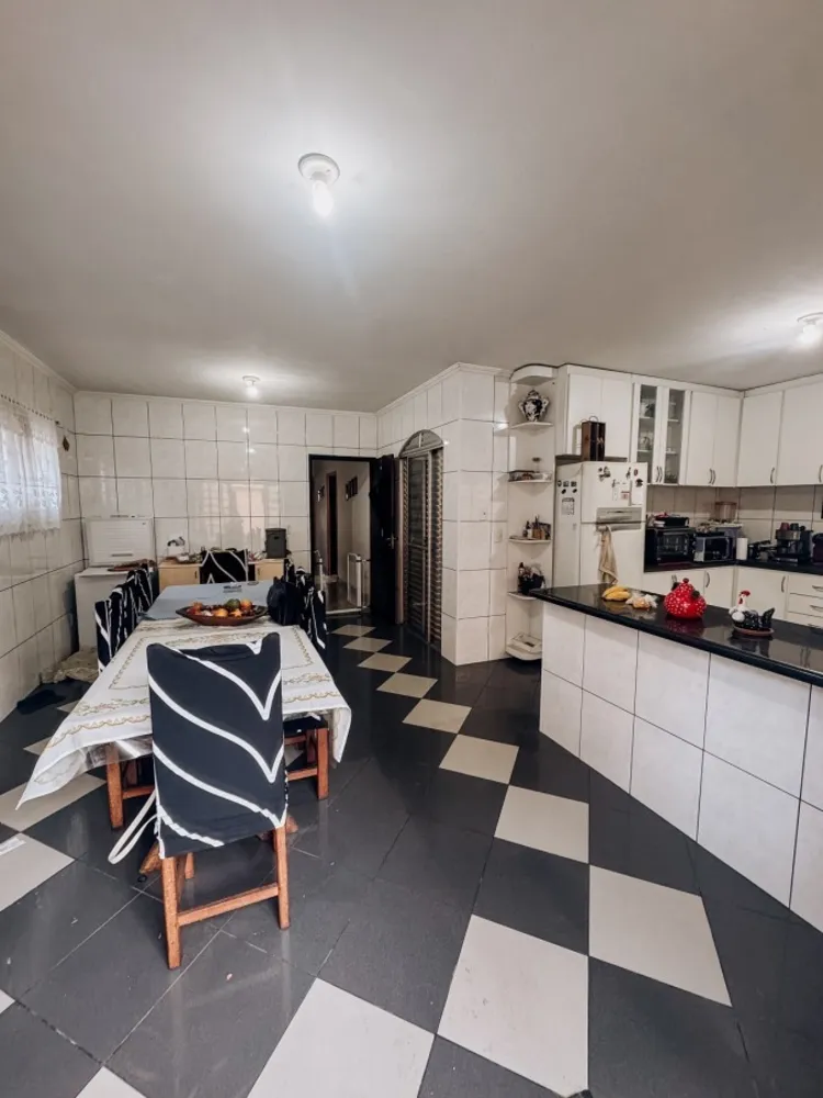 Casa, 5 quartos, 200 m² - Foto 9