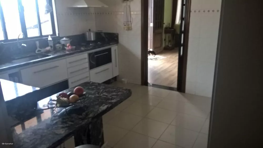 Casa, 3 quartos, 331 m² - Foto 2