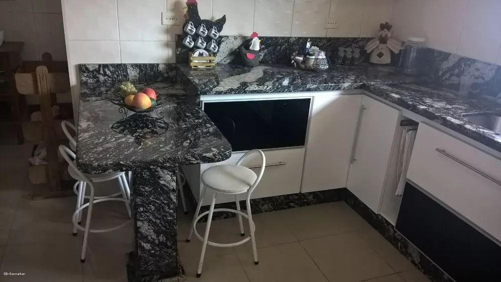 Casa, 3 quartos, 331 m² - Foto 3