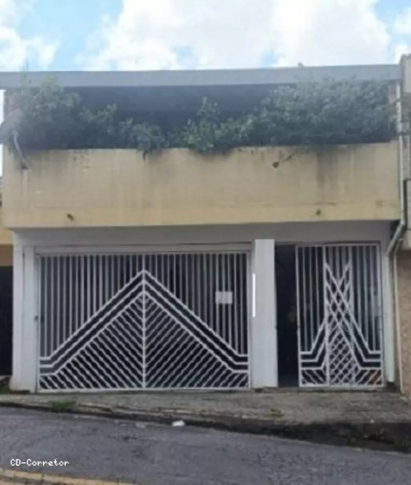 Sobrado à venda com 4 quartos, 366m² - Foto 1