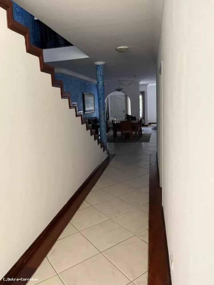 Casa, 3 quartos, 330 m² - Foto 1