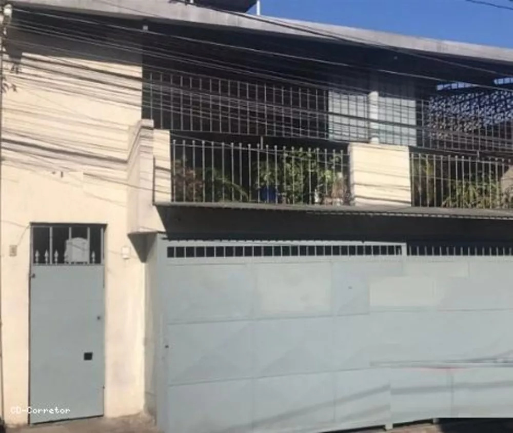 Sobrado à venda com 4 quartos, 176m² - Foto 1