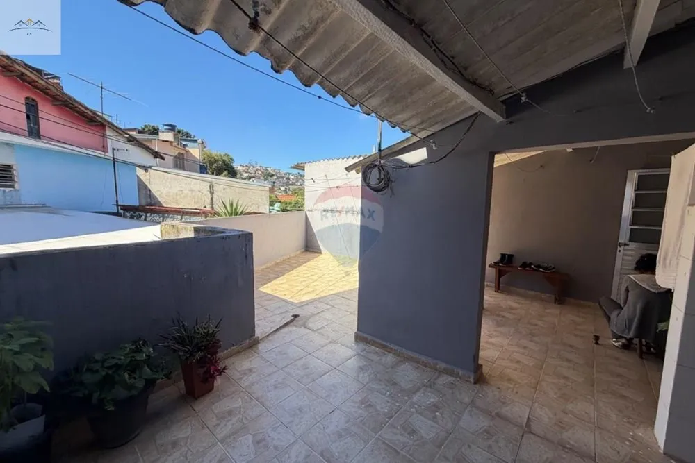 Casa, 4 quartos, 186 m² - Foto 1