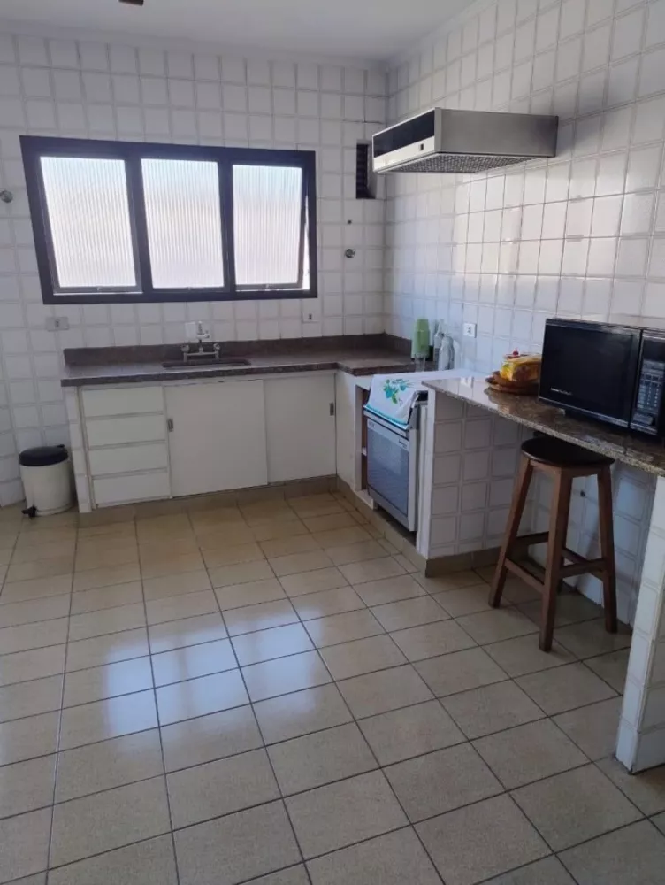 Apartamento, 3 quartos, 137 m² - Foto 2