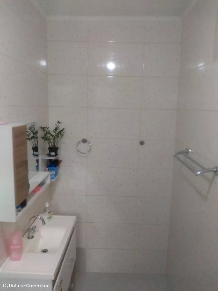 Sobrado à venda com 3 quartos, 212m² - Foto 3