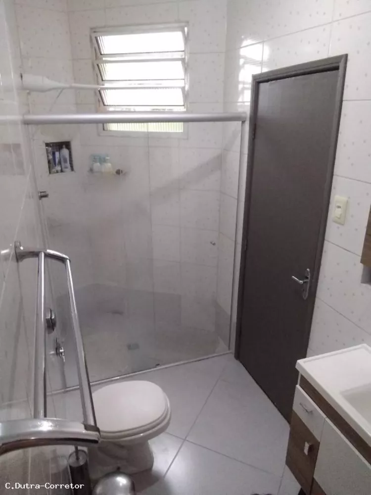 Sobrado à venda com 3 quartos, 212m² - Foto 4