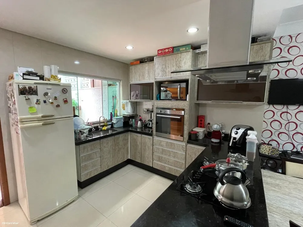 Casa, 3 quartos, 250 m² - Foto 4