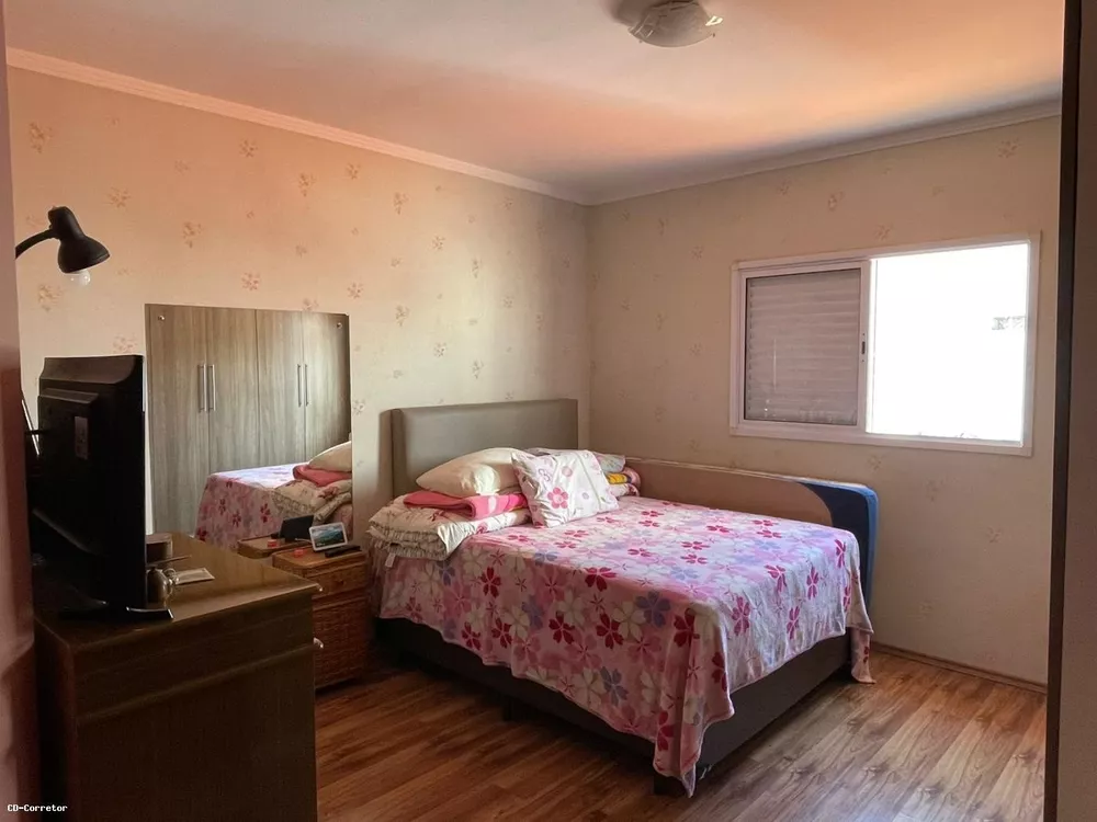 Casa, 3 quartos, 250 m² - Foto 3