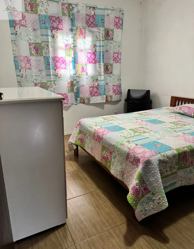 Casa, 5 quartos, 130 m² - Foto 1