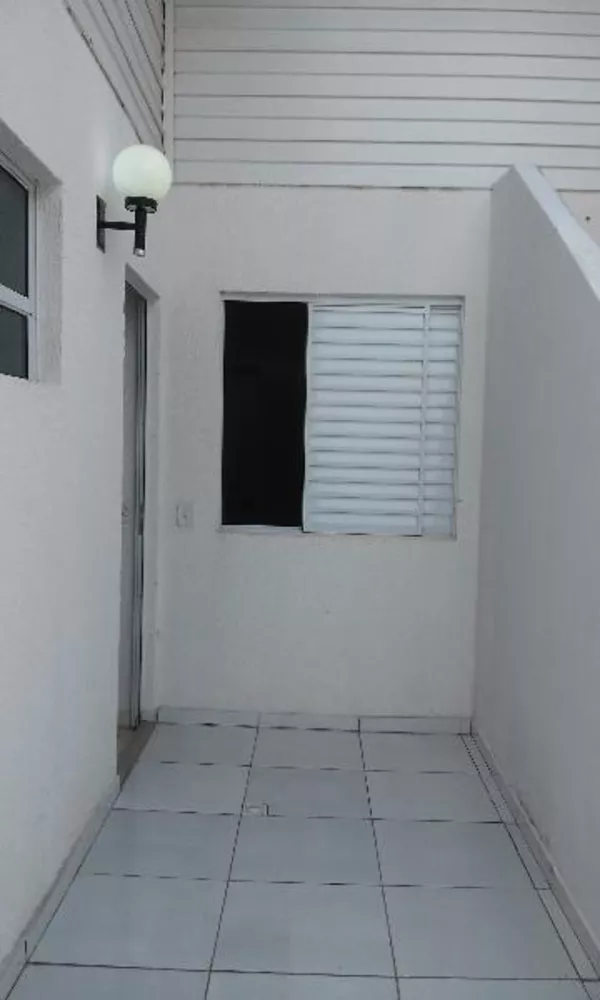 Casa para alugar com 2 quartos, 109m² - Foto 2