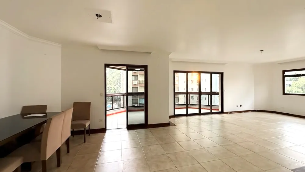 Apartamento, 3 quartos, 168 m² - Foto 1