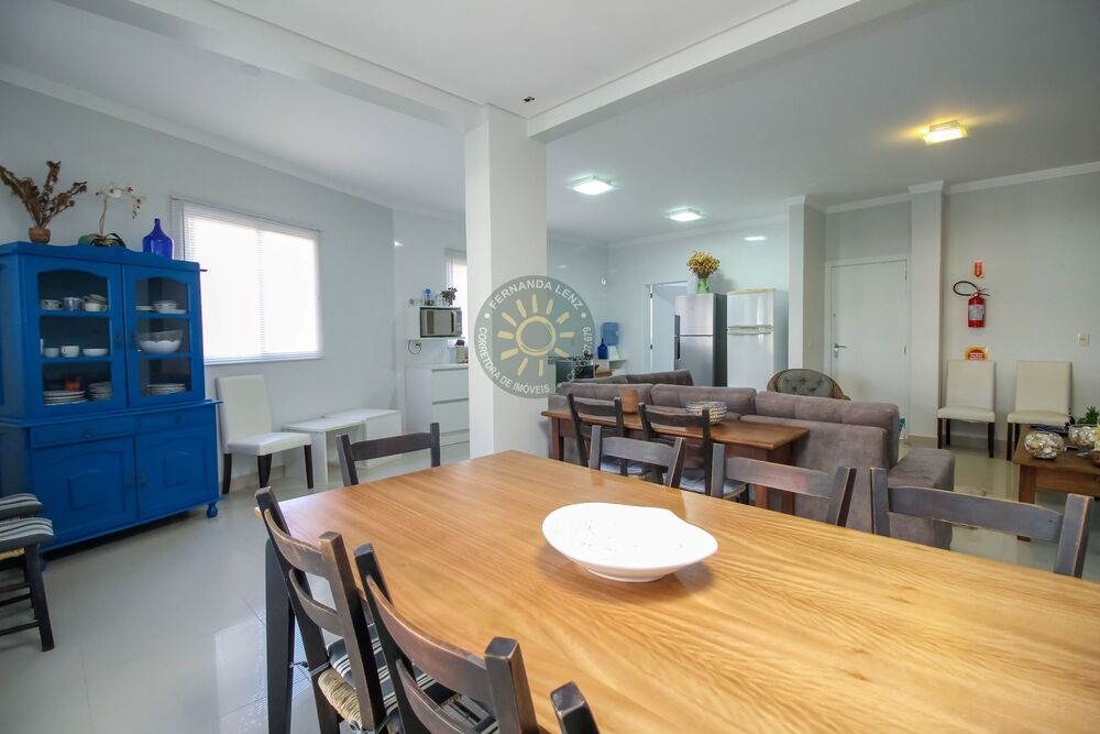 Sobrado à venda e temporada com 4 quartos, 180m² - Foto 1