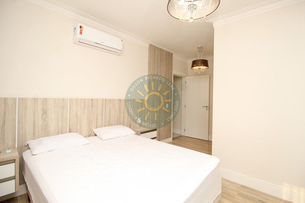 Apartamento à venda com 3 quartos, 232m² - Foto 13