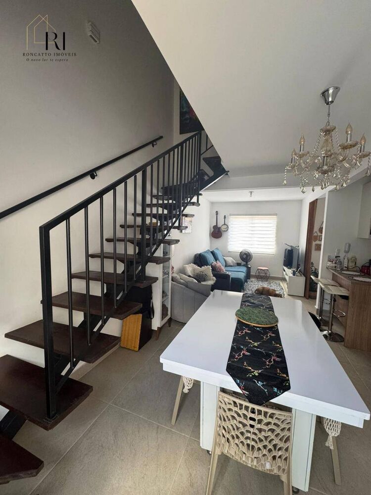 Casa de Condomínio à venda com 2 quartos, 84m² - Foto 2