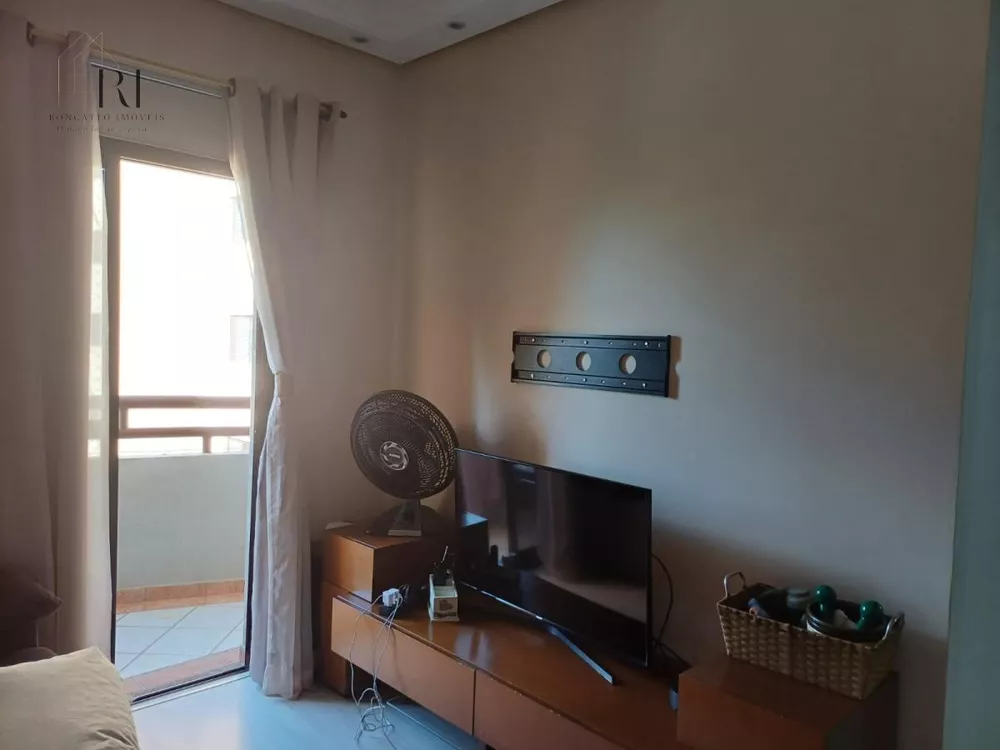 Apartamento à venda com 3 quartos, 69m² - Foto 2