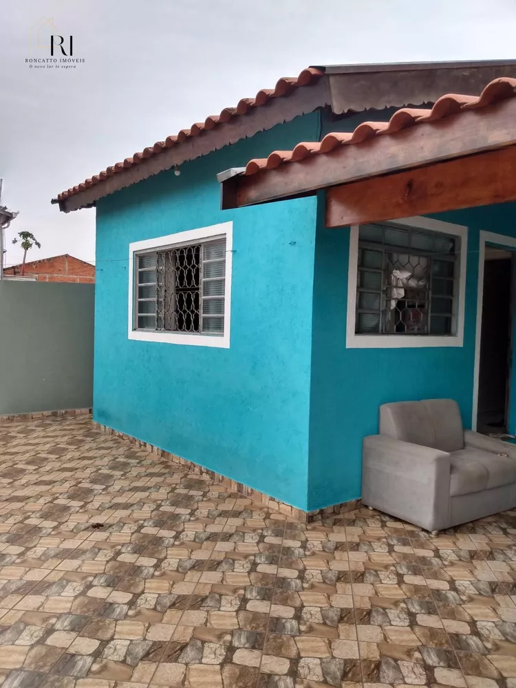 Casa à venda com 2 quartos, 56m² - Foto 1