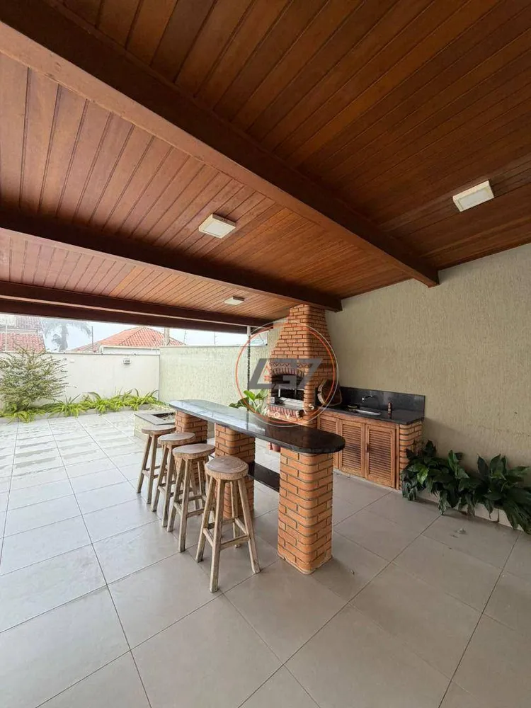 Casa, 3 quartos, 225 m² - Foto 1