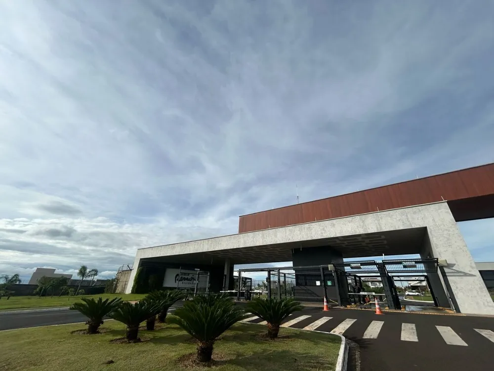 Loteamento e Condomínio, 600 m² - Foto 1