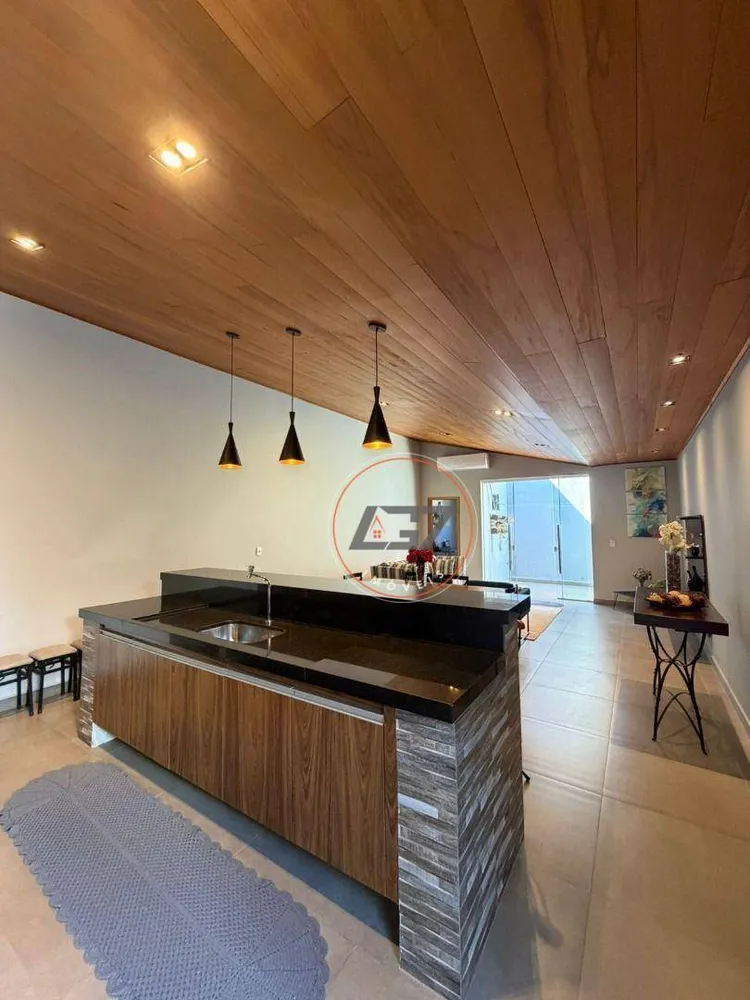 Casa, 3 quartos, 220 m² - Foto 3
