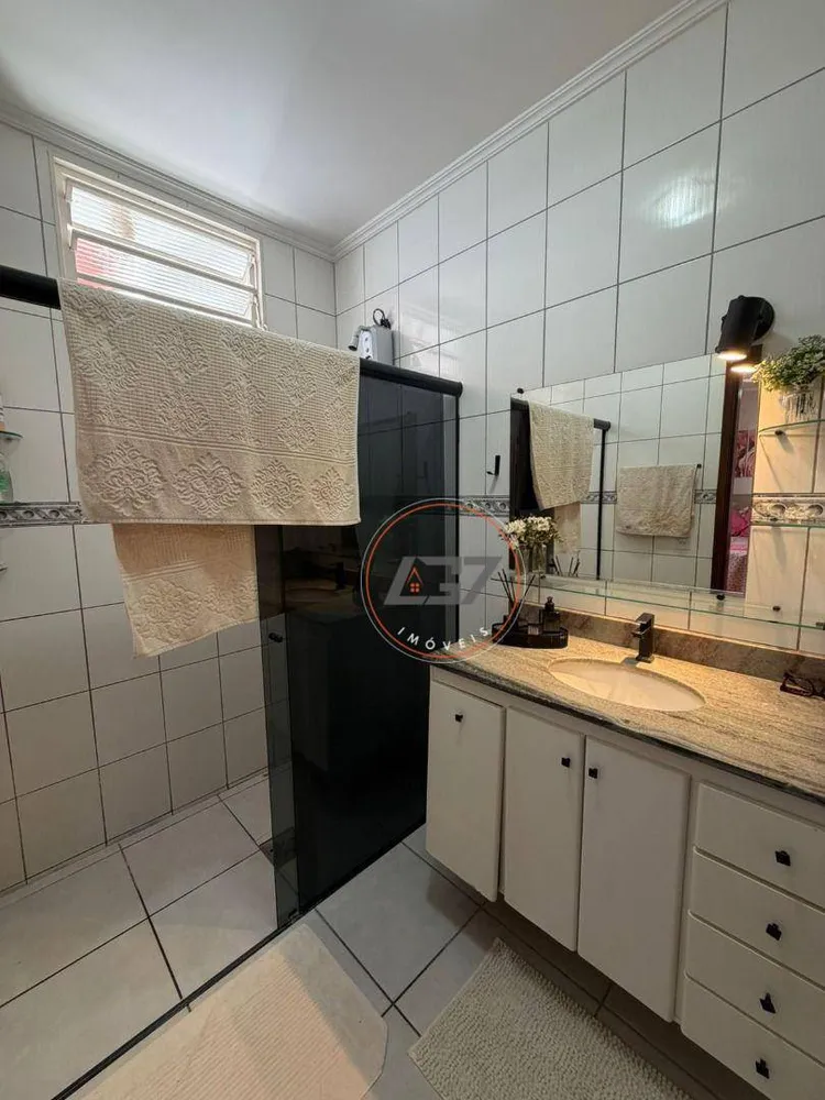 Casa, 3 quartos, 220 m² - Foto 13