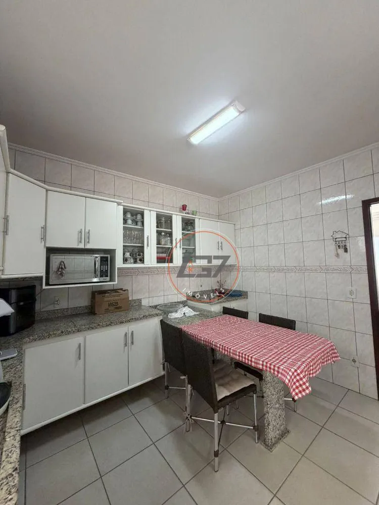 Casa, 3 quartos, 220 m² - Foto 16