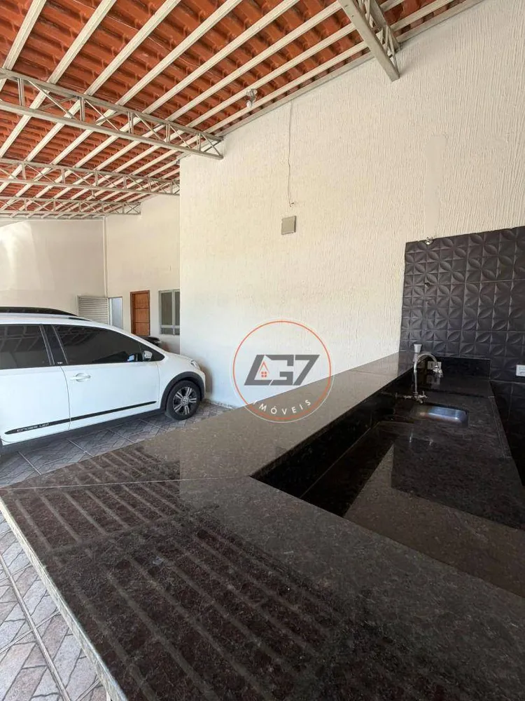 Casa, 4 quartos, 247 m² - Foto 2