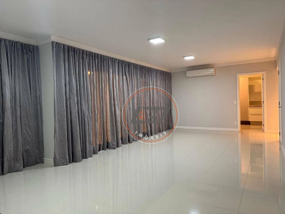 Apartamento, 3 quartos, 140 m² - Foto 1
