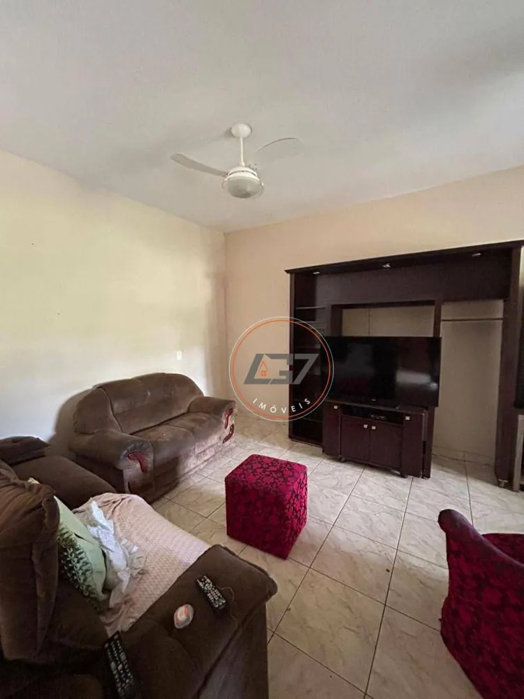 Chácara, 3 quartos, 3000 m² - Foto 1