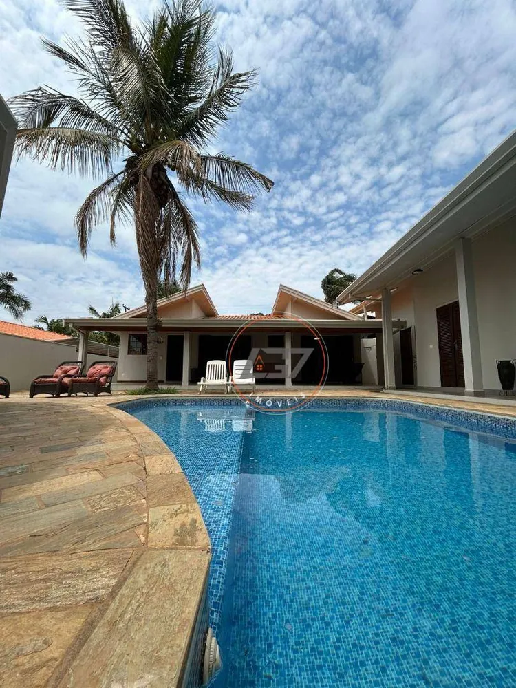 Casa, 5 quartos, 220 m² - Foto 1