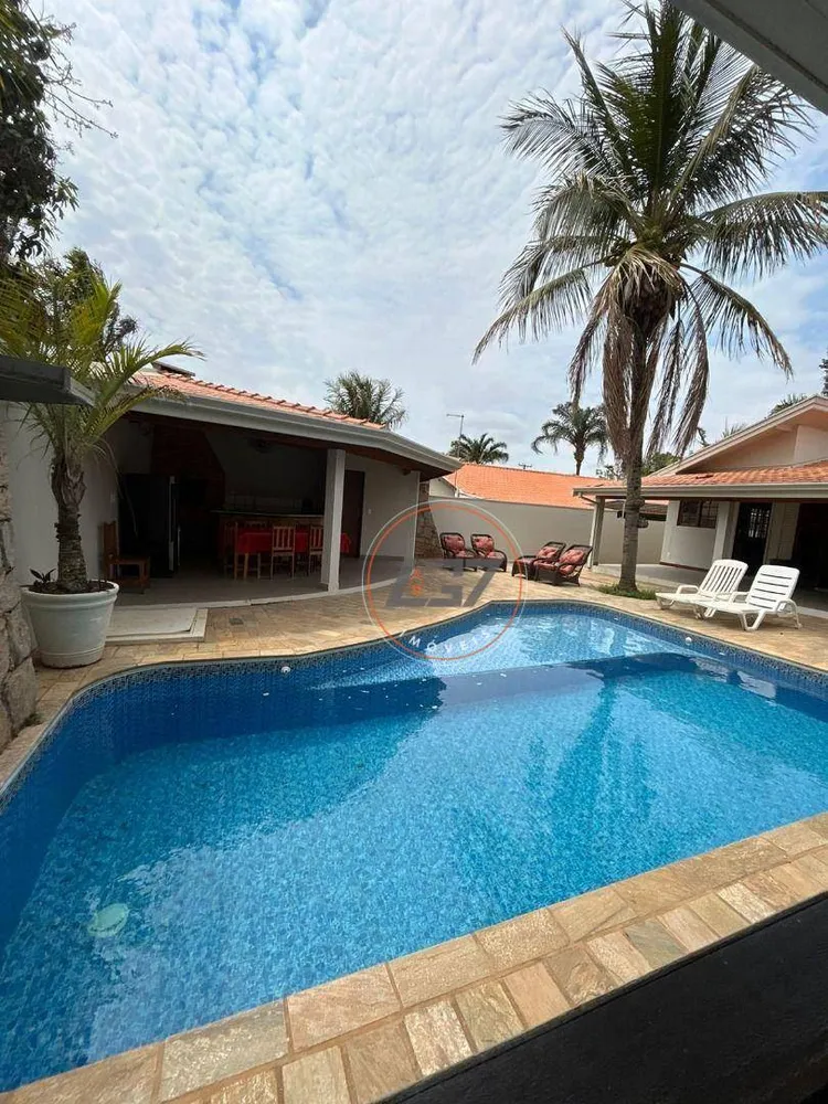 Casa, 5 quartos, 220 m² - Foto 2