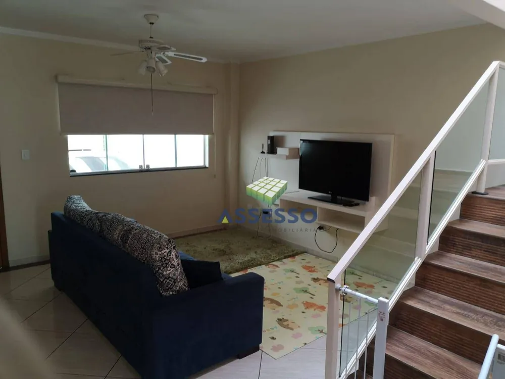 Casa, 3 quartos, 114 m² - Foto 1