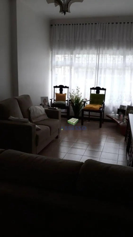 Casa, 5 quartos, 243 m² - Foto 2