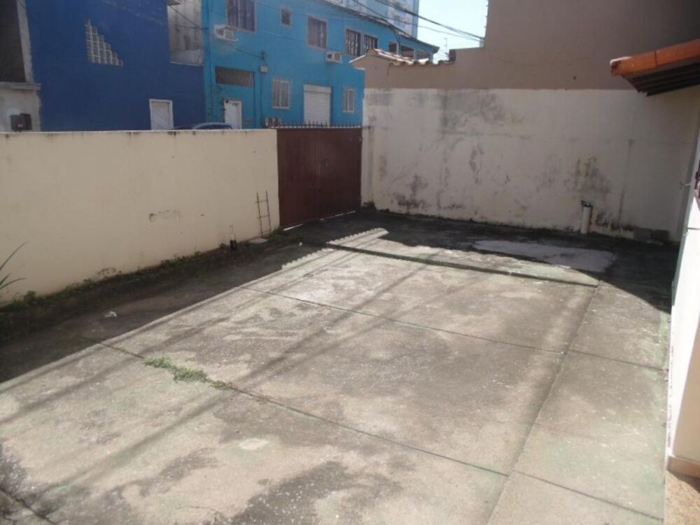 Casa à venda com 4 quartos, 150m² - Foto 3