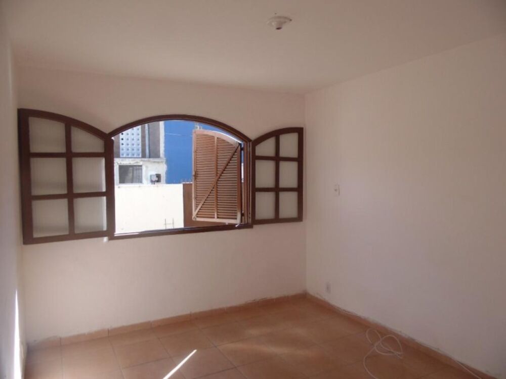 Casa à venda com 4 quartos, 150m² - Foto 7