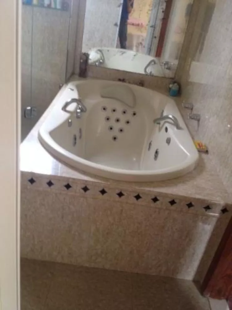 Casa, 4 quartos, 240 m² - Foto 3