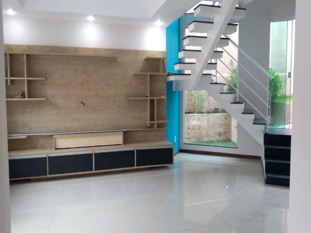Casa à venda com 3 quartos, 330m² - Foto 3