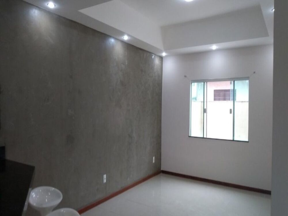 Casa à venda com 3 quartos, 330m² - Foto 2