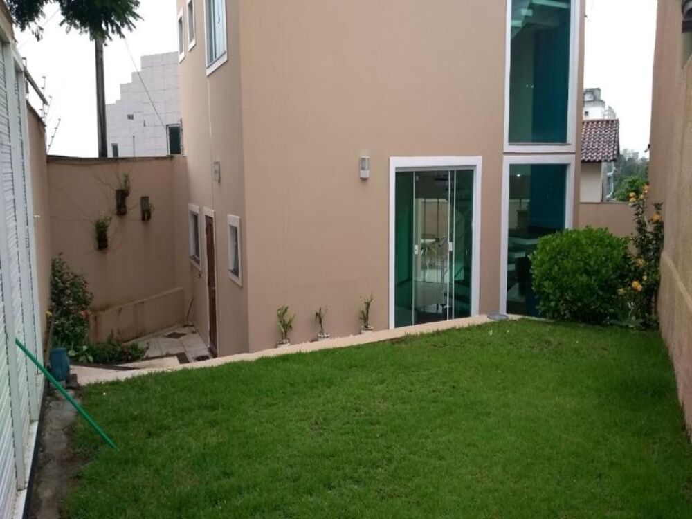 Casa à venda com 3 quartos, 330m² - Foto 6