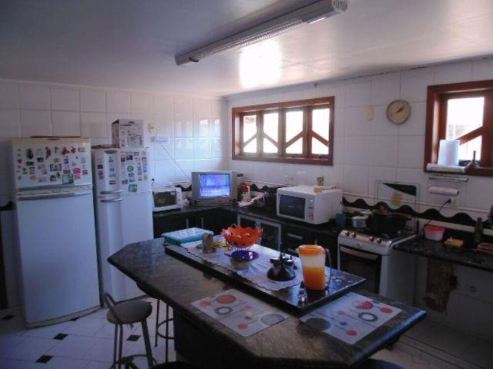 Casa à venda com 6 quartos, 430m² - Foto 3