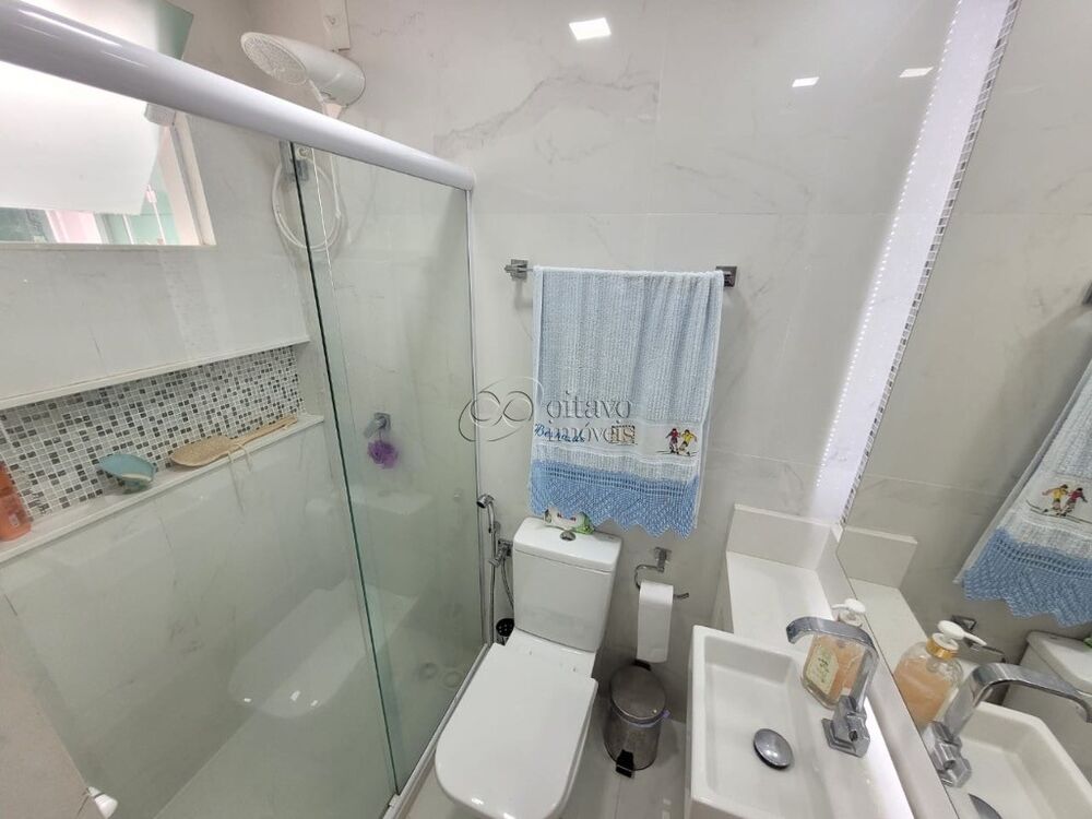 Apartamento à venda com 4 quartos, 200m² - Foto 1