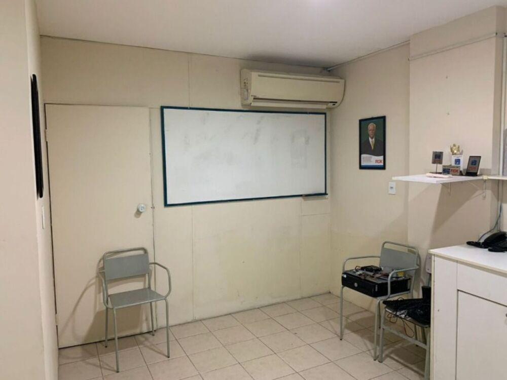Apartamento à venda com 4 quartos, 177m² - Foto 2