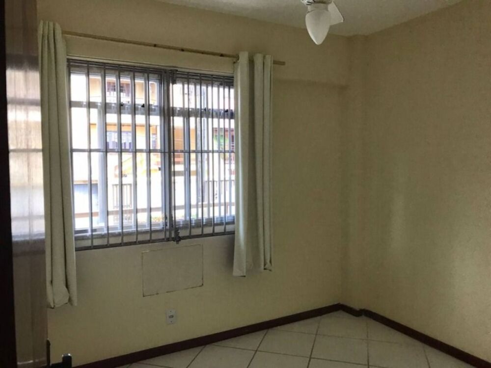 Apartamento à venda com 2 quartos, 80m² - Foto 2