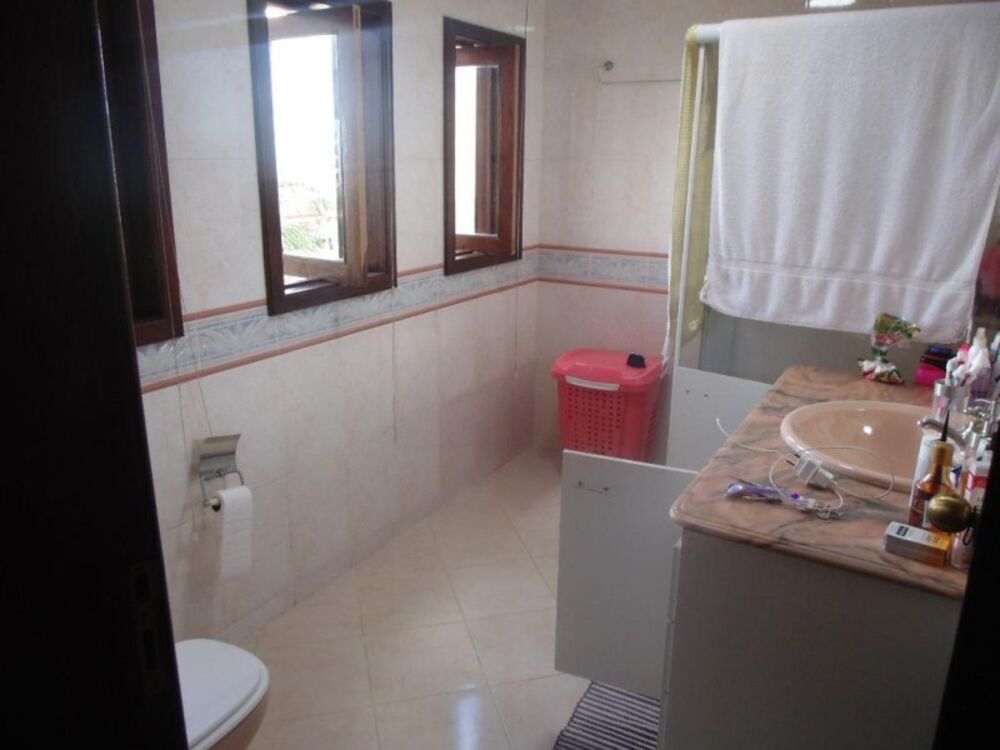 Casa à venda com 5 quartos, 600m² - Foto 1