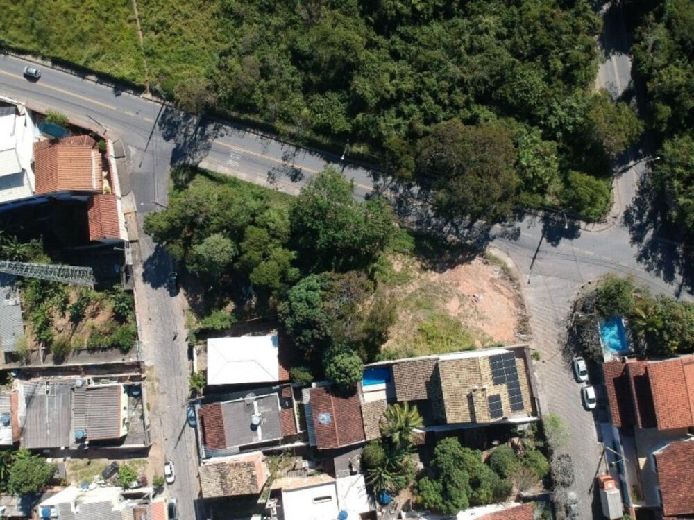 Terreno à venda, 360m² - Foto 1