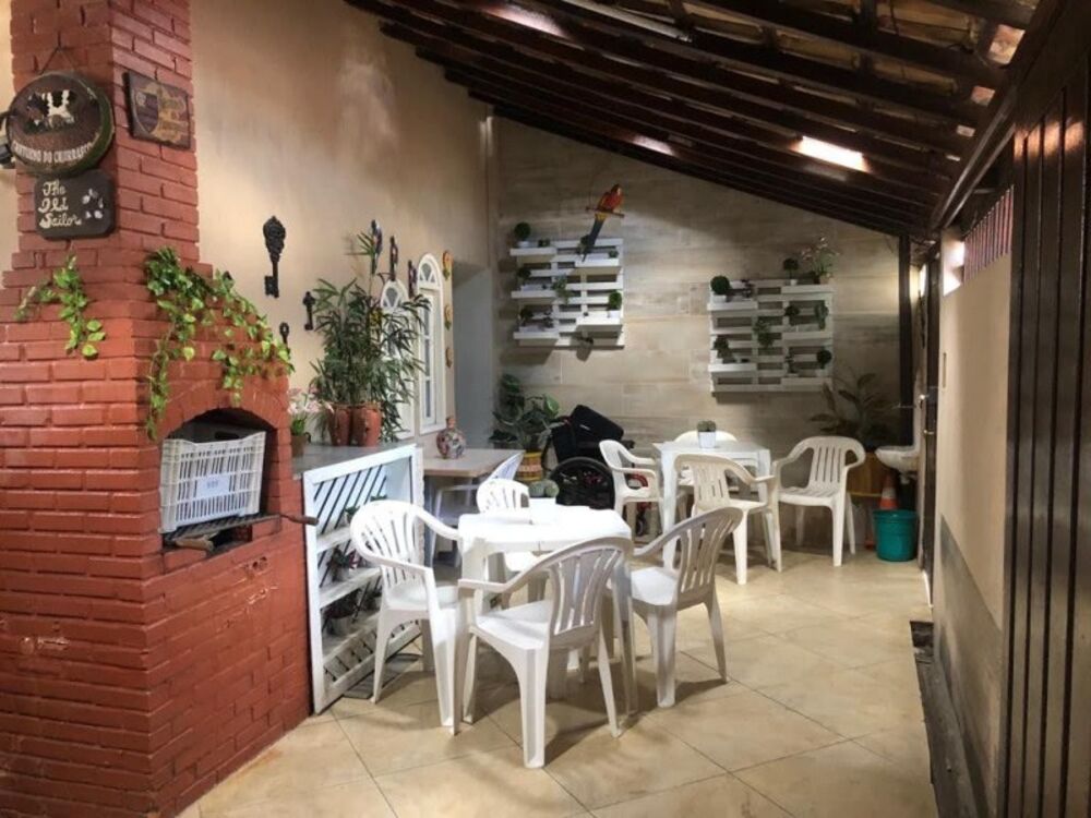 Casa à venda e aluguel com 4 quartos, 515m² - Foto 1