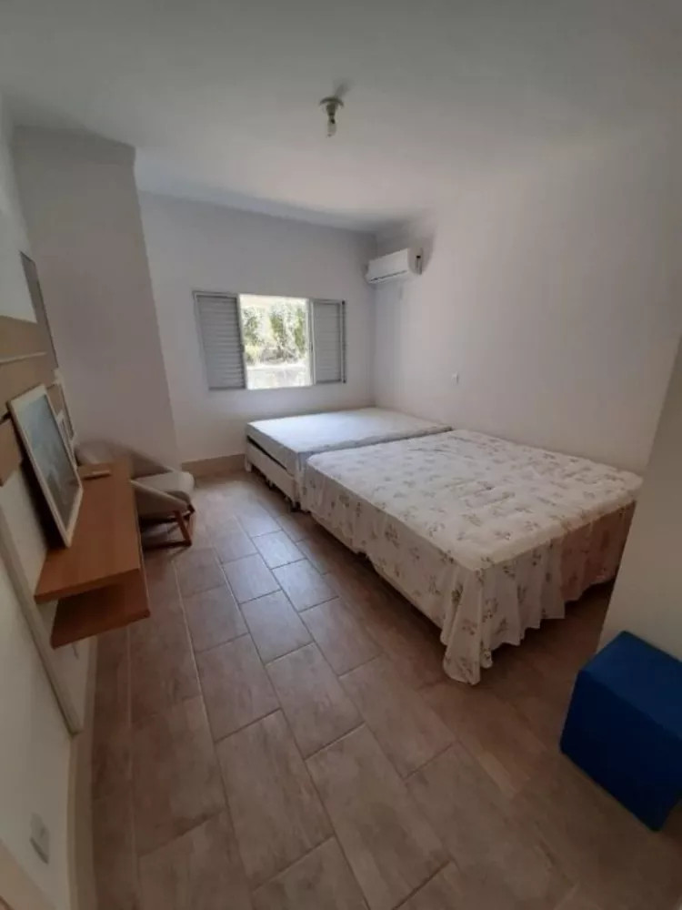 Chácara, 8 quartos, 4000 m² - Foto 10