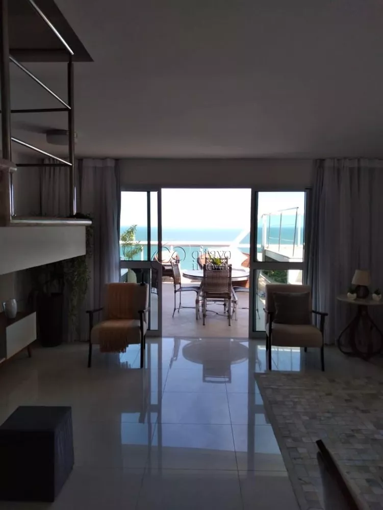 Cobertura, 3 quartos, 230 m² - Foto 1